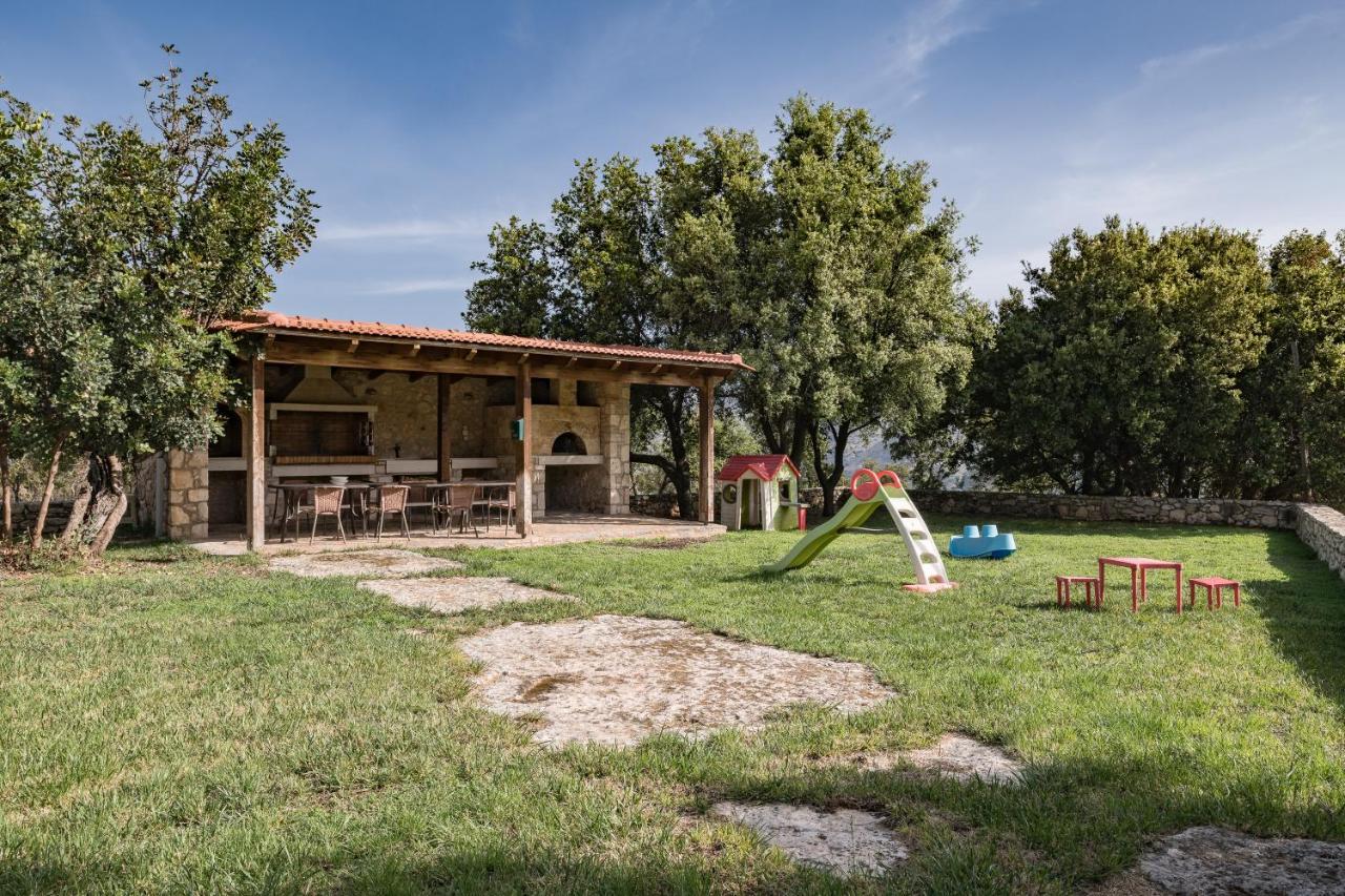 Koules Estate, With Private Pools & Bbq - Embracing Nature, By Thinkvilla Argouli Экстерьер фото