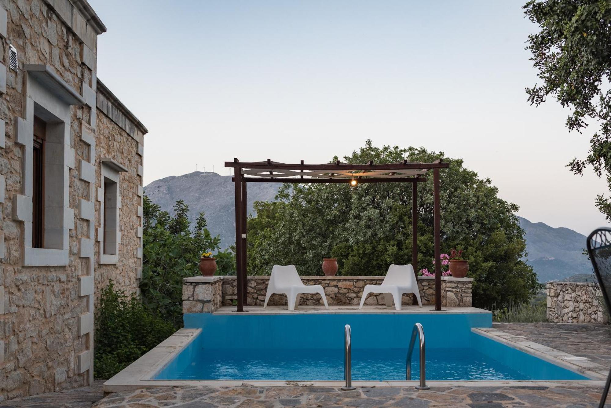 Koules Estate, With Private Pools & Bbq - Embracing Nature, By Thinkvilla Argouli Номер фото