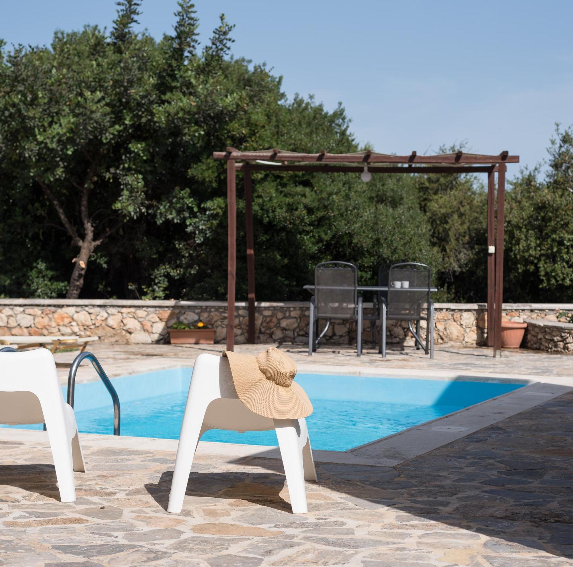 Koules Estate, With Private Pools & Bbq - Embracing Nature, By Thinkvilla Argouli Номер фото