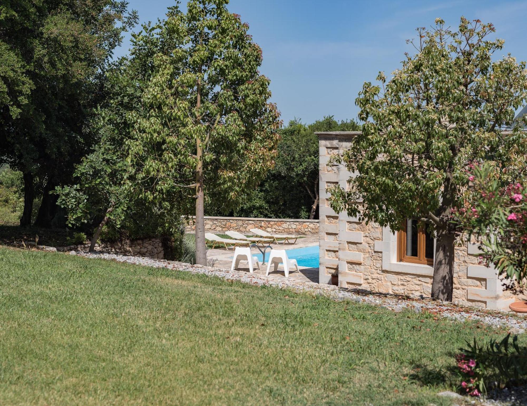 Koules Estate, With Private Pools & Bbq - Embracing Nature, By Thinkvilla Argouli Номер фото